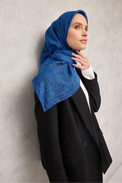 Silk Home وشاح ناعم من القطن والبوليستر بنمط هندسي أزرق داكن 90*90