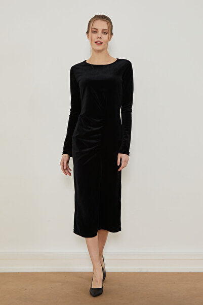 PAULMARK Büzgü ve Yırtmaç Detaylı Kadife Elbise