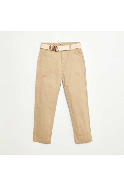 KIABI بنطلون تشينو من قماش التويل مع حزام - طقم من قطعتين بيج