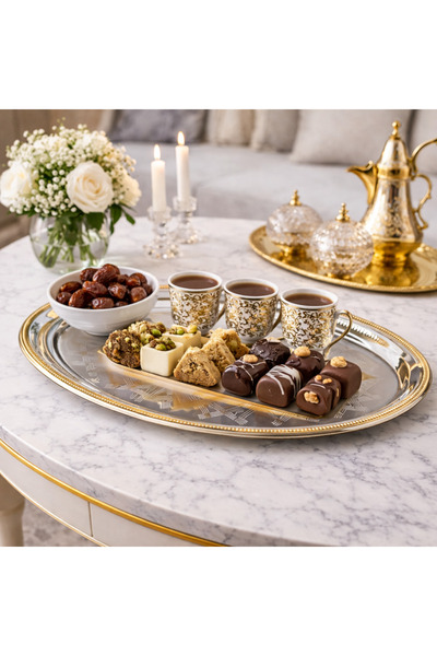 Dania ✨ Luxurious oval serving tray in silver and gold | Elegant hospitality ...
