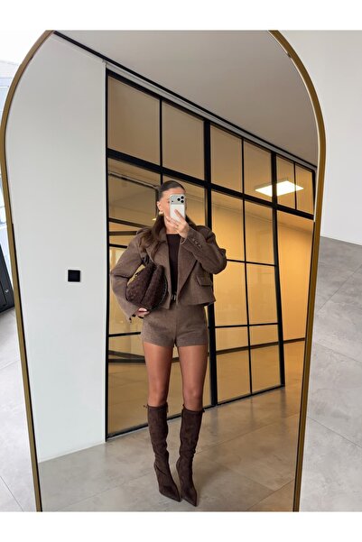 BB Bensu Buyruk ΣΕΤ ΣΟΡΤΣ ΚΑΦΕ ΜΕ ΑΠΟΛΕΤΙΚΟ ΜΠΟΥΦΑΝ