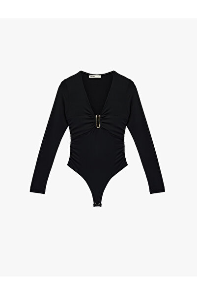 Koton Uzun Kollu Metal Aksesuarlı Slim Fit V Yaka Bluz