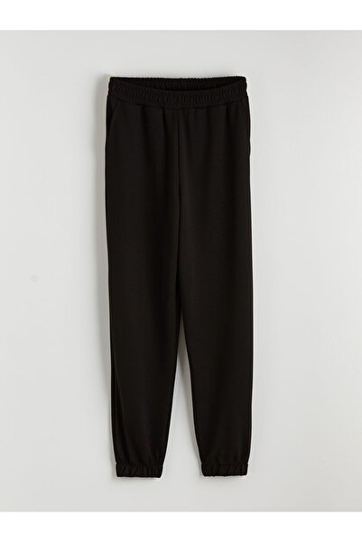 LC Waikiki بنطال رياضي نسائي أسود ناعم الملمس من متجر غوليس