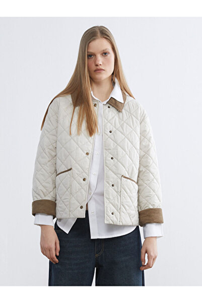 LC Waikiki Bej Kadife Gömlek Yaka Kapitone Kadın Şişme Mont