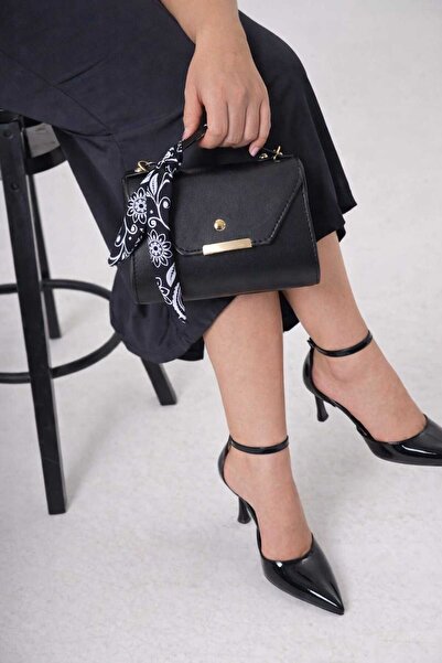 nuvilo حقيبة نسائية من الجلد الأسود اللامع مع حزام 9 سم كهدية، حذاء نسائي بكع...