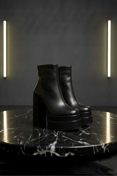 Tarz Topuklar Cizme de damă Vegaaa din piele neagră, cu vârf pătrat, cu platf...