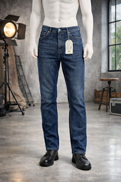 More Black Regular Cut Jeans