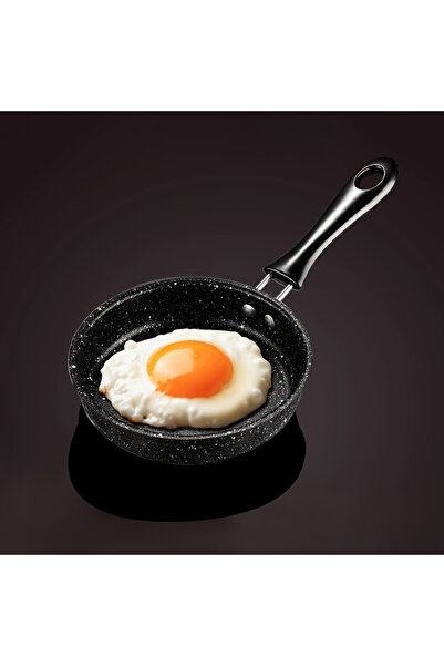 Choice مقلاة صغيرة غير لاصقة من الحديد الزهر الأسود، قطعة واحدة، بمقبض وردي -...