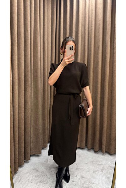 Maysa KUŞAKLI TRİKO MİDİ ELBİSE-KAHVE