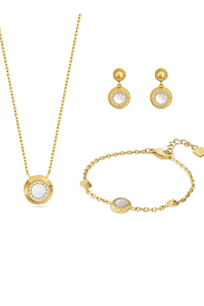 Guy Laroche طقم فيكتوريا مطلي بالذهب، مرصع بعرق اللؤلؤ، يتألف من عقد وأقراط و...