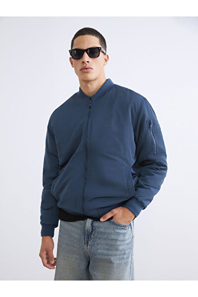 LC Waikiki معطف رجالي ذو ياقة جامعية باللون الأزرق الداكن