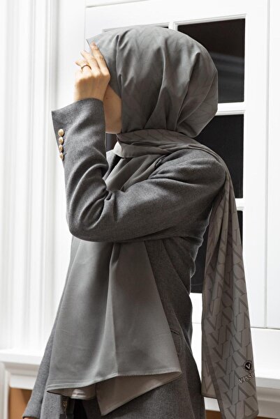 Vissona LÜKS MEDİNE İPEĞİ DEGRADELİ MONOGRAM DESENLİ GÜMÜŞ RENKLİ 75X195 KIRI...