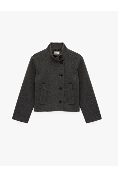 Koton Uzun Kollu Dik Yaka Cep Detaylı Düğmeli Crop Ceket