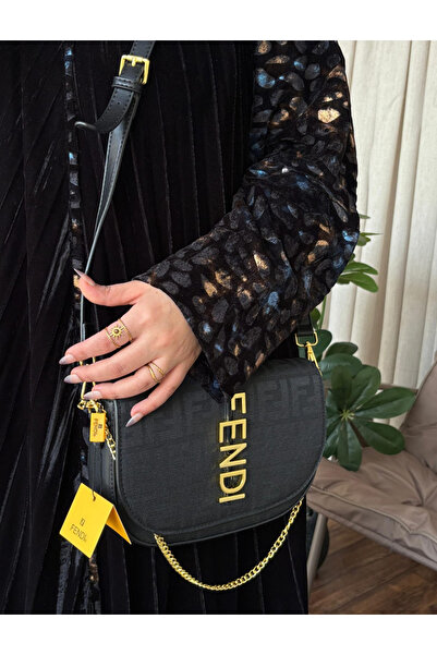 DDF Elegant, high-quality women's shoulder bag with all accessories