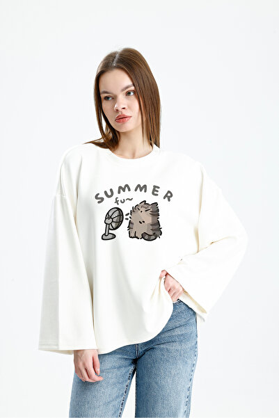 VOICTEC Oversized Modal Fabric Cat Printed Sweatshirt