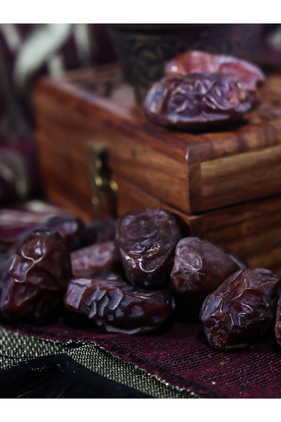 MEDİNE HUDRİ HURMA |MEDİNE MENŞEİ BAHÇEDEN SOFRANIZA DOĞAL & KATKISIZ 3 KĞ