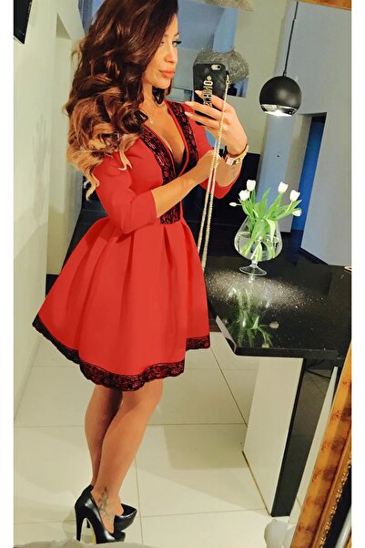 Fashionhaine.ro Elegant Dress with V-Neck and Decorative Details