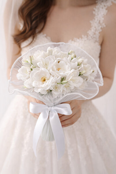Bioren Ece İnci Detaylı Tüllü Beyaz Gelin Buketi – Özel Tasarım