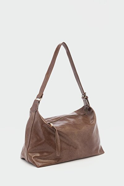 I Love Shoes حقيبة كتف نسائية من كريستا باللون الجملي