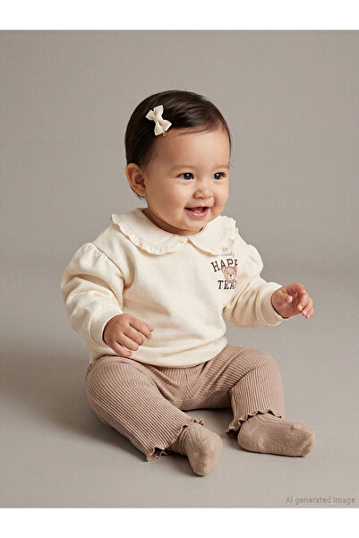 LC Waikiki سويت شيرت وبنطلون ضيق للأطفال من LCW Baby Ecru ياقة دائرية