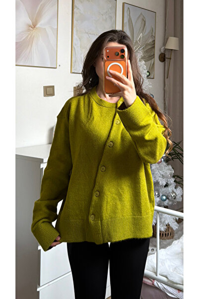 QUSTYLE Çapraz Düğmeli Oversize Triko Hırka