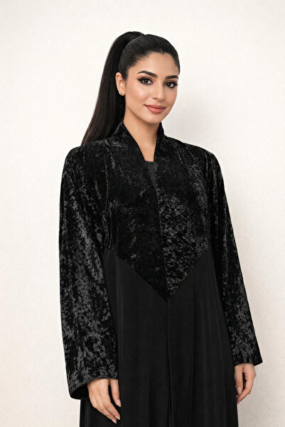Elegant A crepe abaya with velvet, delivered with a headscarf.