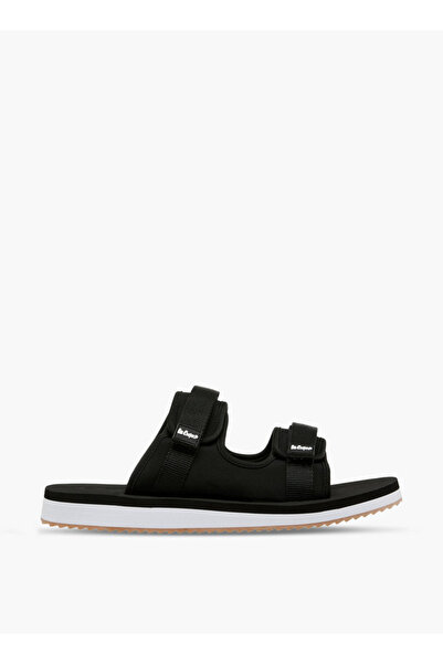 Lee Cooper شباشب رجالية سهلة الارتداء