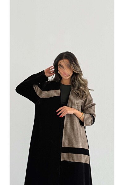 AYA MW1862 - A lined blazer abaya with an added touch of elegance from the tr...