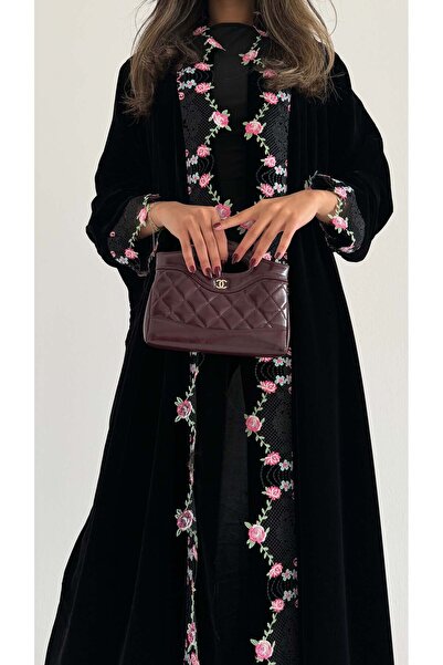 AYA MWT735 - Black velvet abaya with rose trim