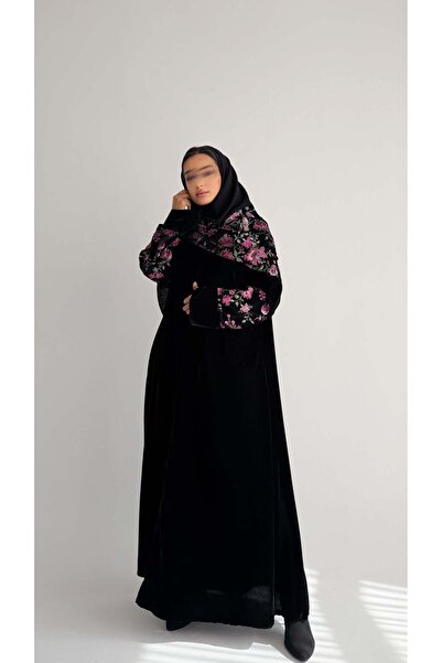 AYA MWT815 - Velvet abaya with floral inserts on the sleeves
