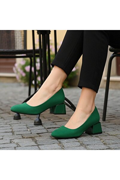 OEM Elegant shoes with thick heels for women, versatile, suitable for all sea...