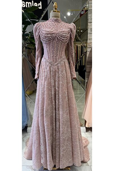 Hanımefendi Giyim فستان سهرة طويل من الدانتيل الفرنسي مطرز باللؤلؤ ومزين بتفا...