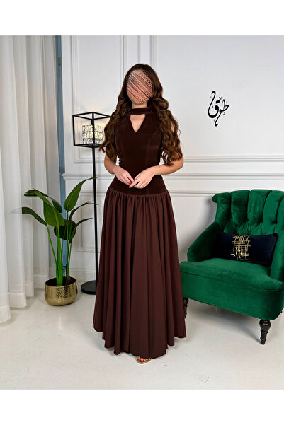 toog Dark brown dress with a soft cut and wide skirt