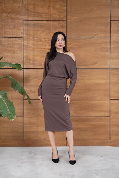 Nazline Women's Off-Shoulder Draped Midi Length Knitted Dress