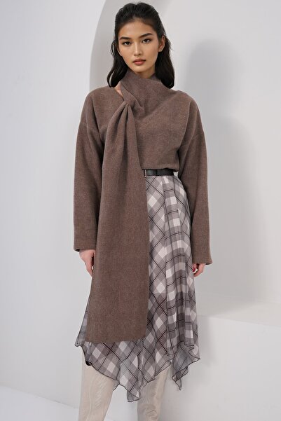 Trend Alaçatı Stili Bluză maro pentru femei, cu decolteu în V, cu detaliu de ...