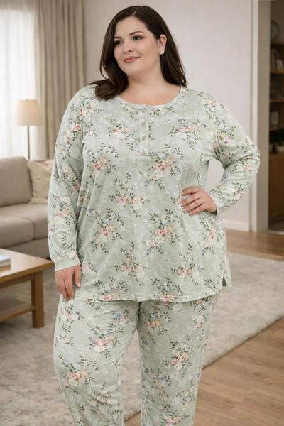 Hukateks Battal Size Patterned Buttoned Women's Pajama Set / Plus Size