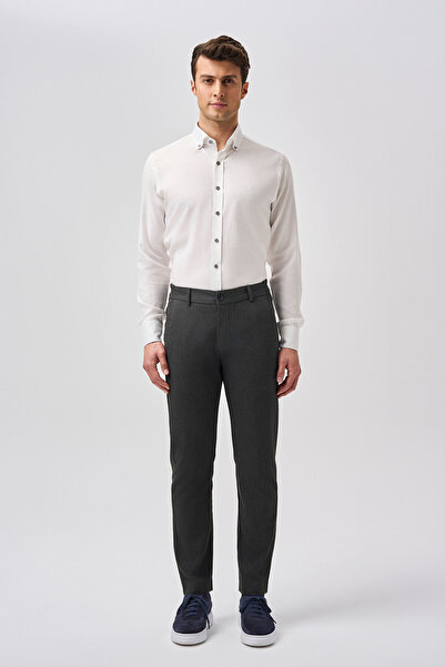 Bisse قميص أبيض بأكمام طويلة للرجال من ستوديو بقصة عادية