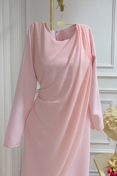 Shelook Rahaf's elegant dress from She Look