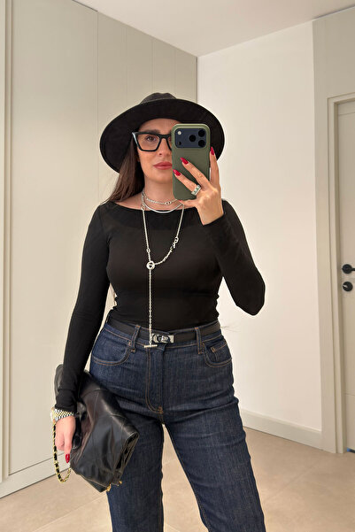 MAGARDE Stitch Detail Infinite Fabric Blouse - Black