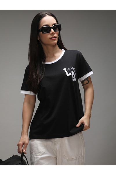 Dillinger By Styli تيشيرت نسائي مطرز بقصة مربعة