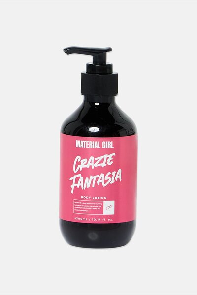 Material Girl لوشن الجسم بينك بلوم كريزي فانتسيا، 300 مل