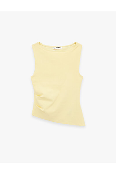 Koton εφαρμοστό Μπλούζα με ασύμμετρη κοπή χωρίς μανίκια με λαιμόκοψη