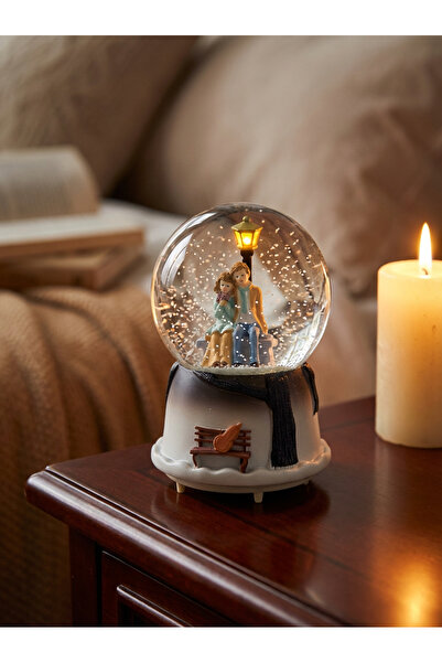 AYLİS Romantik Figürlü Müzikli Kar Küresi – LED Işıklı Dekoratif Hediye
