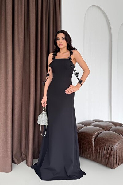 Serica Moda فستان سهرة طويل بتفاصيل زهور وحزام أسود