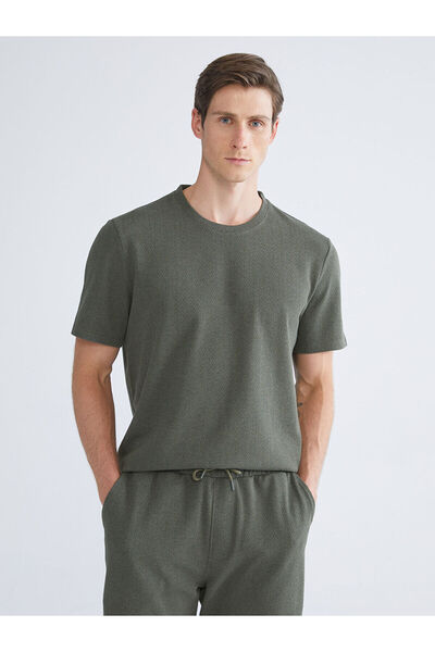 LC Waikiki طاقم الرقبة تي شيرت رجالي