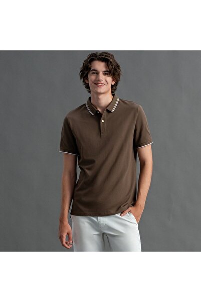 Giordano Men's Slim Fit Pique Polo: Elevated Comfort, Modern Style