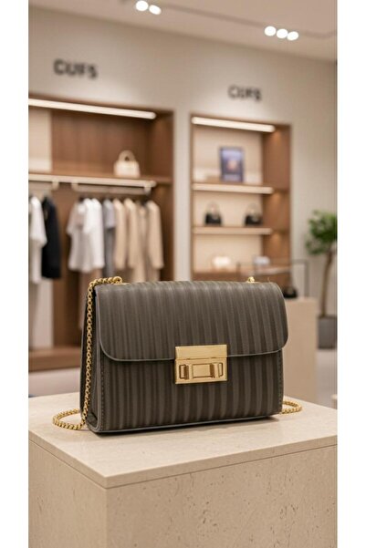 NOVARİKA Women's Pleated Textured Gold Buckle Detailed Chain Strap Shoulder Bag