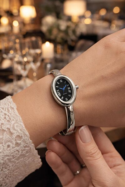 LOOQ Kelepçe Model Roma Rakamlı Kadın Kol Saati