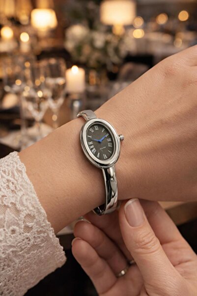 LOOQ Kelepçe Model Roma Rakamlı Kadın Kol Saati