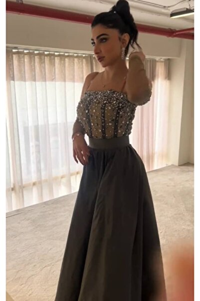 Princess costumes Luxurious royal evening gown "Olive Green" - hand-embroider...